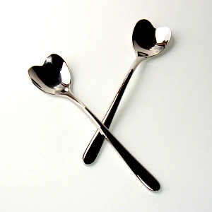 Komplet 4 łyżeczek serduszka do lodów Alessi Komplet 4 łyżeczek serduszka do lodów Alessi
