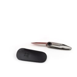 Scyzoryk w skórzanym etui