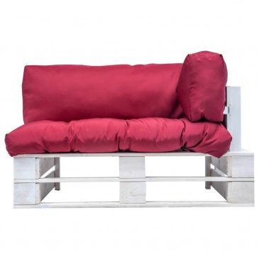 Sofa ogrodowa z palet z czerwonymi poduszkami, sosna