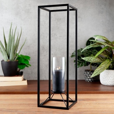 świecznik ze szklaną osłonką na świeczkę metalowy czarny wysoki 55 cm