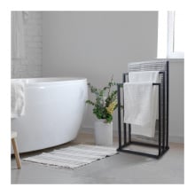 Wieszak łazienkowy stojak na ręczniki 3 ramiona czarny