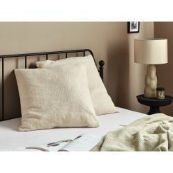 Zestaw 2 poduszek leuzea boucle 60 x 60 cm jednolity beżowy Zestaw 2 poduszek leuzea boucle 60 x 60 cm jednolity beżowy